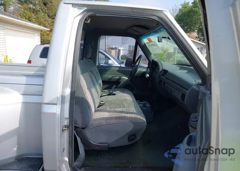 1992 Ford F150 from USA, damaged, VIN 1FTCF15N2NKB74265